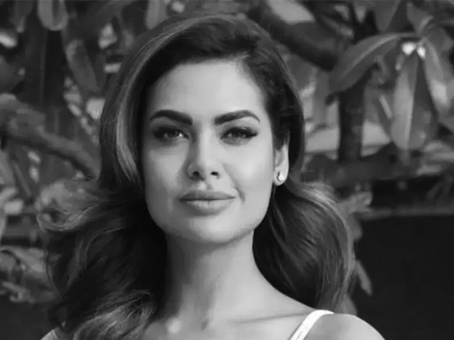 Esha Gupta